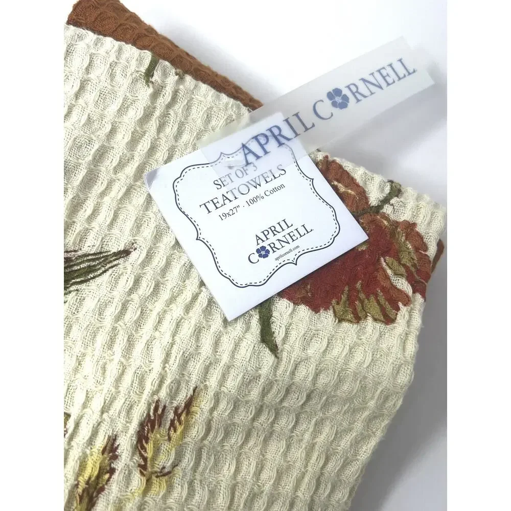 April Cornell Tablecloth 60X84” Wildflowers 3 Matching Kitchen Dish Tea Towels